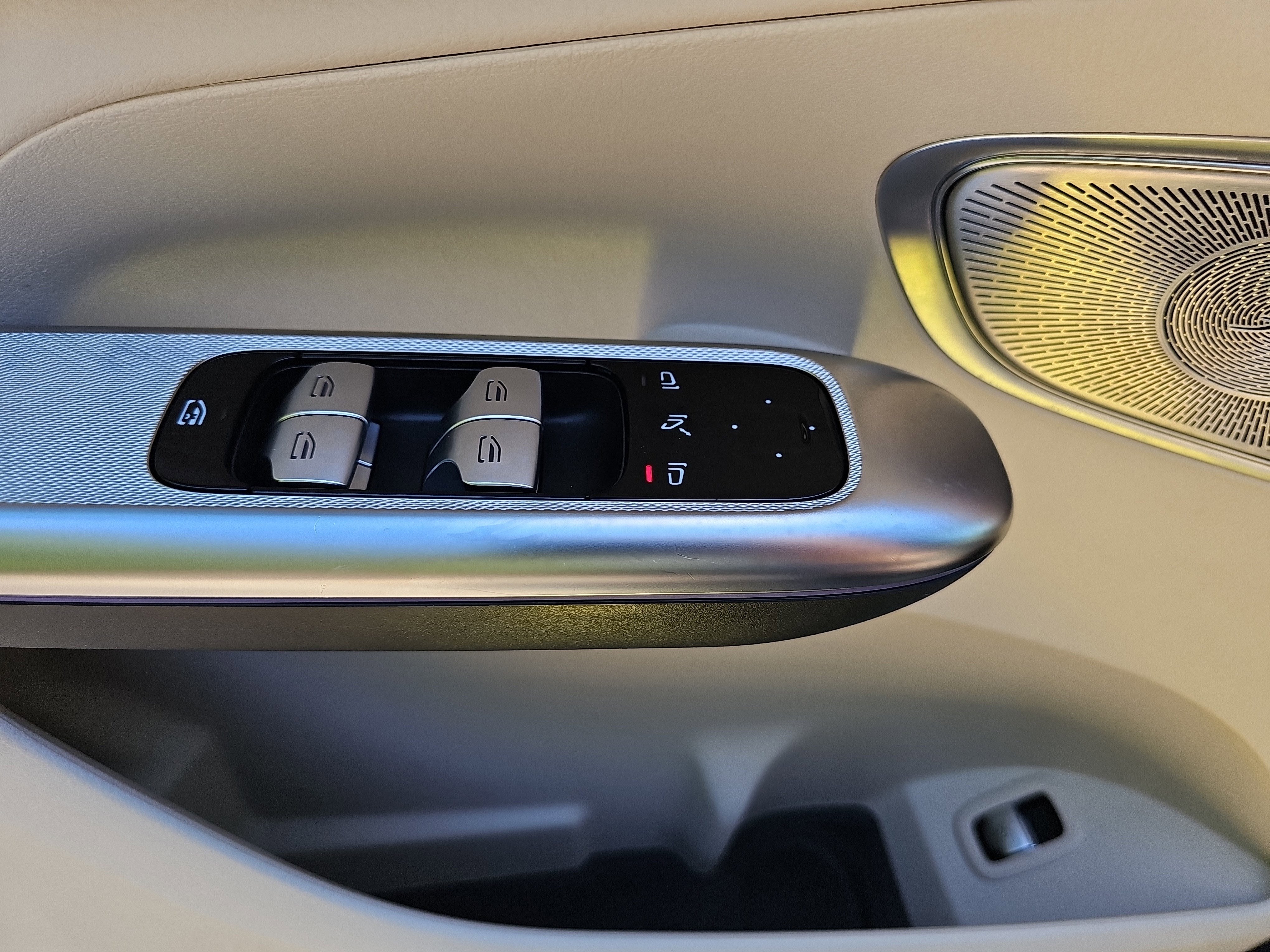 2025 Mercedes-Benz GLC GLC 300