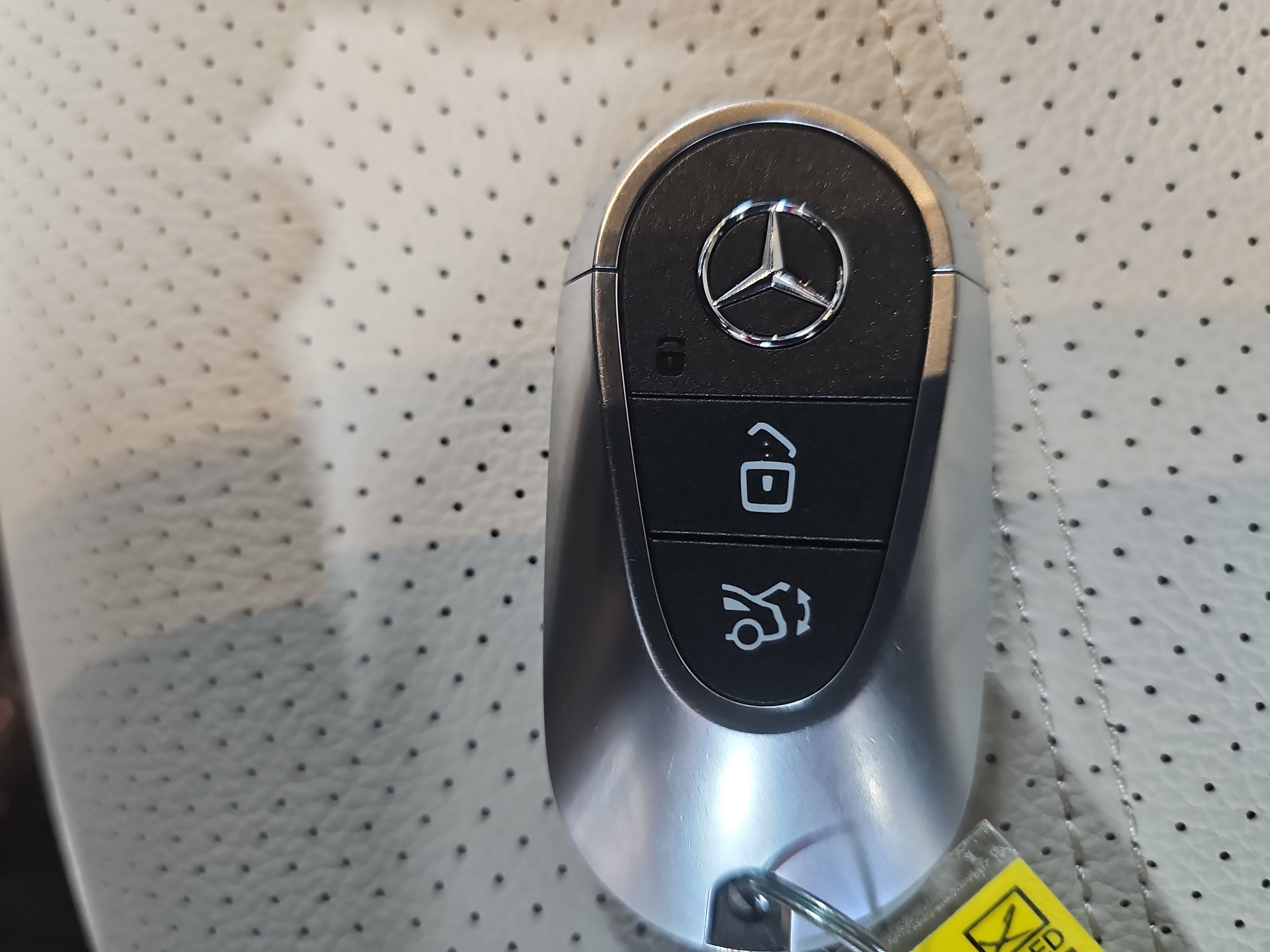 2025 Mercedes-Benz GLC GLC 300