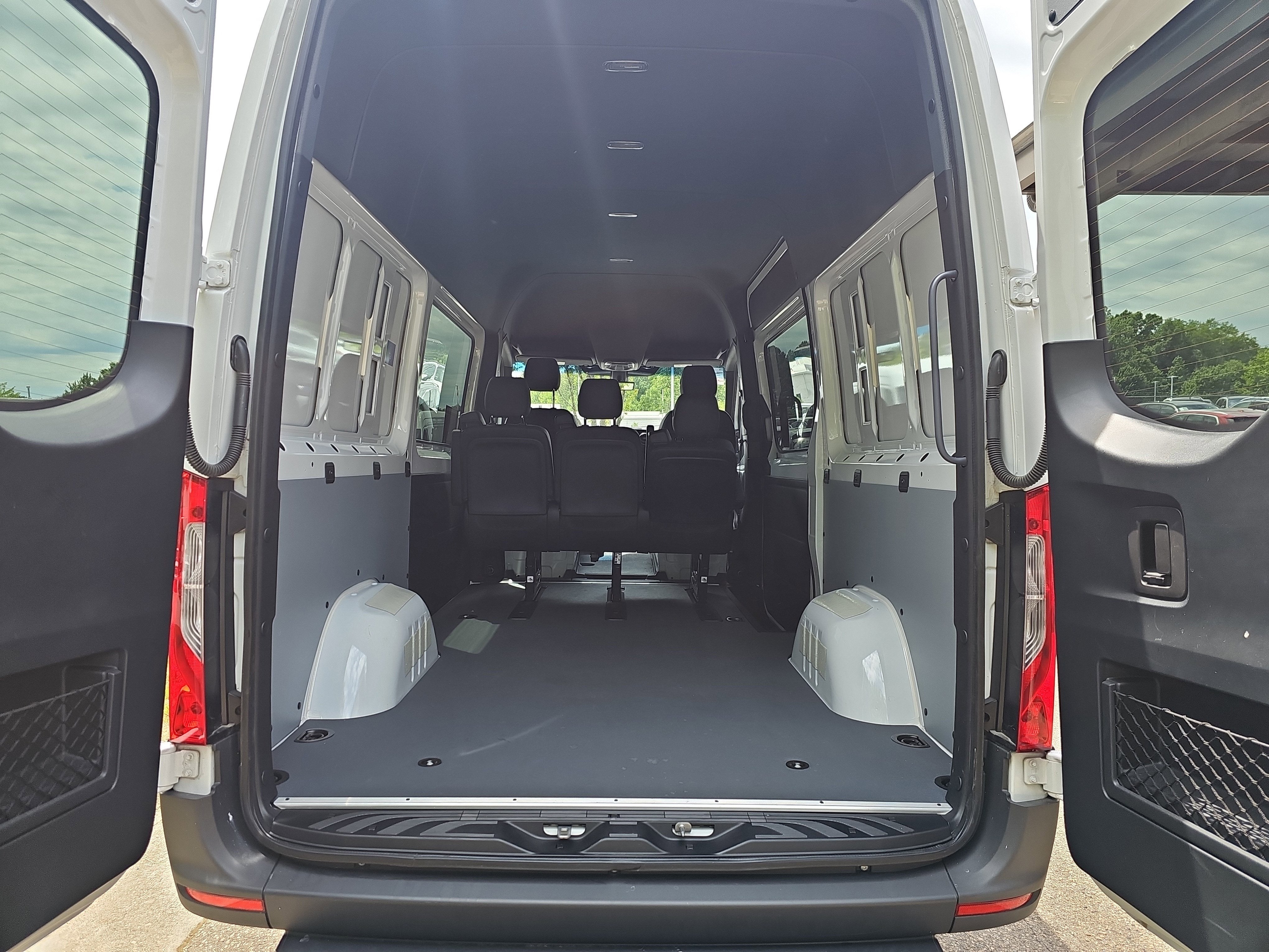 2025 Mercedes-Benz Sprinter 2500 Cargo 144 WB