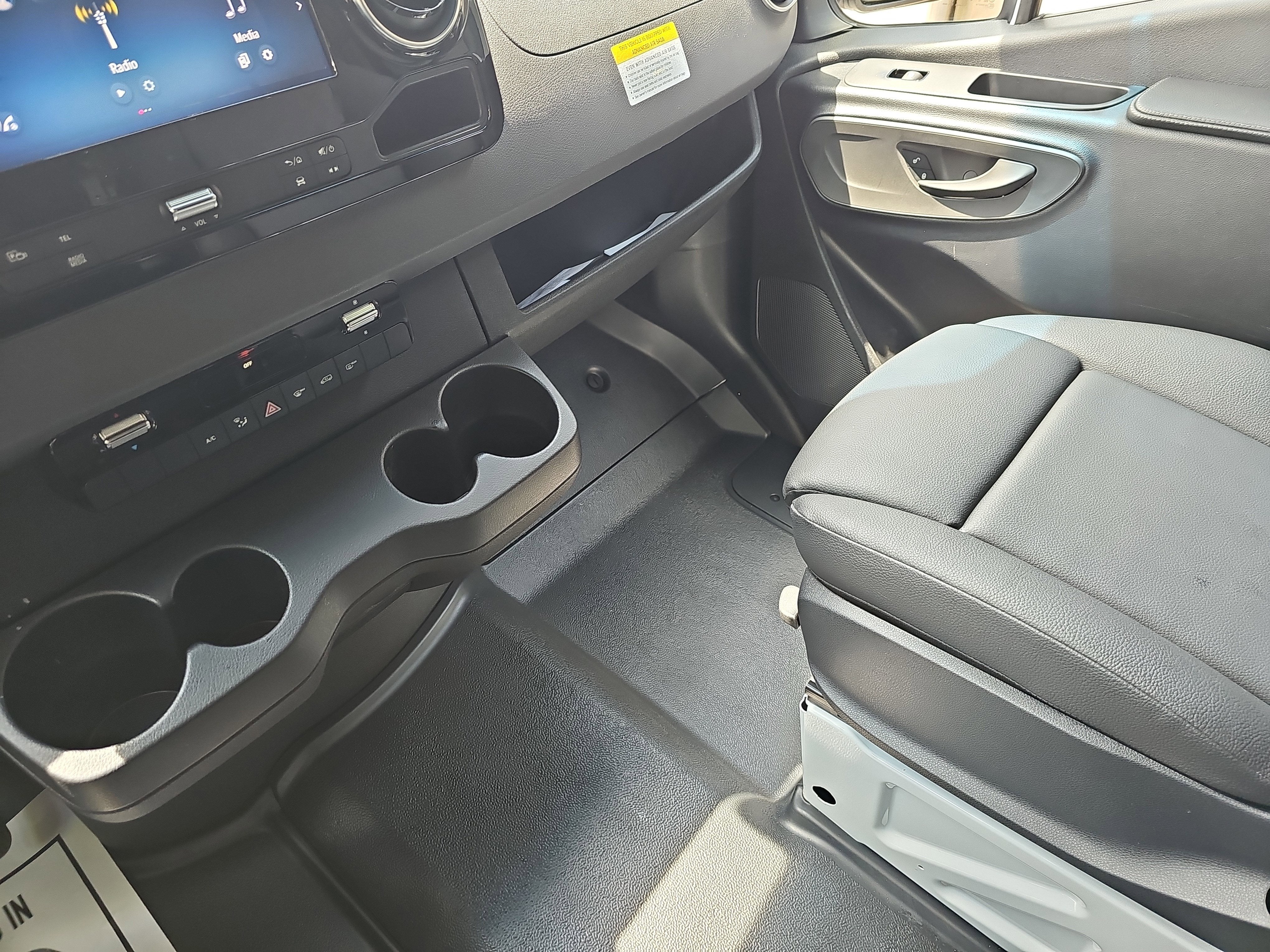 2025 Mercedes-Benz Sprinter 2500 Cargo 144 WB