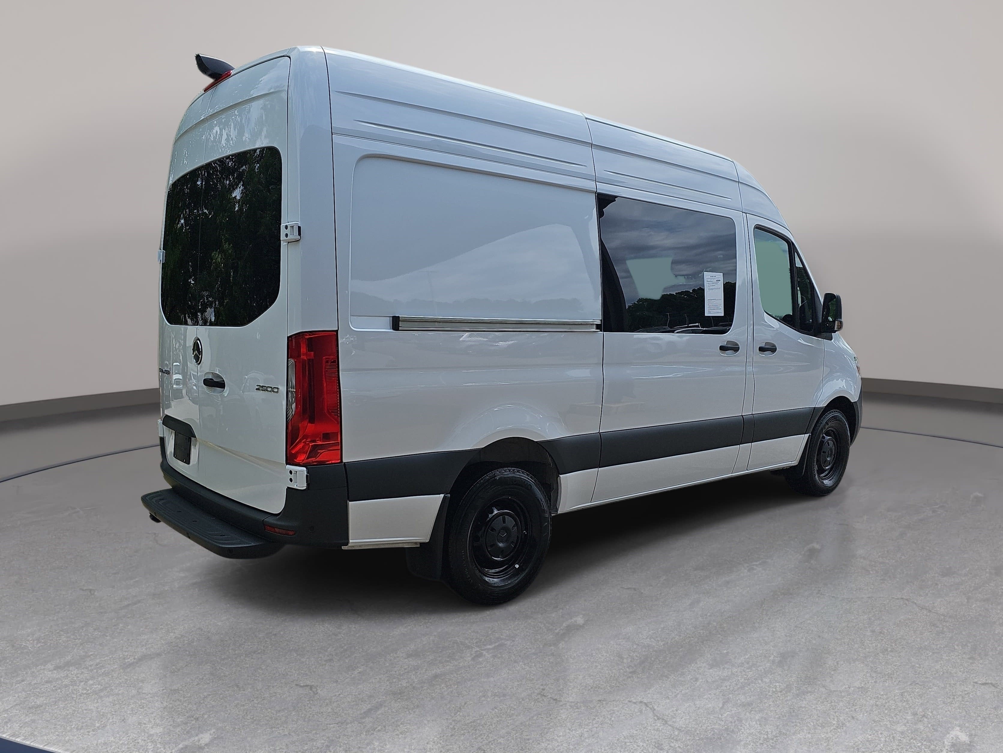 2025 Mercedes-Benz Sprinter 2500 Cargo 144 WB
