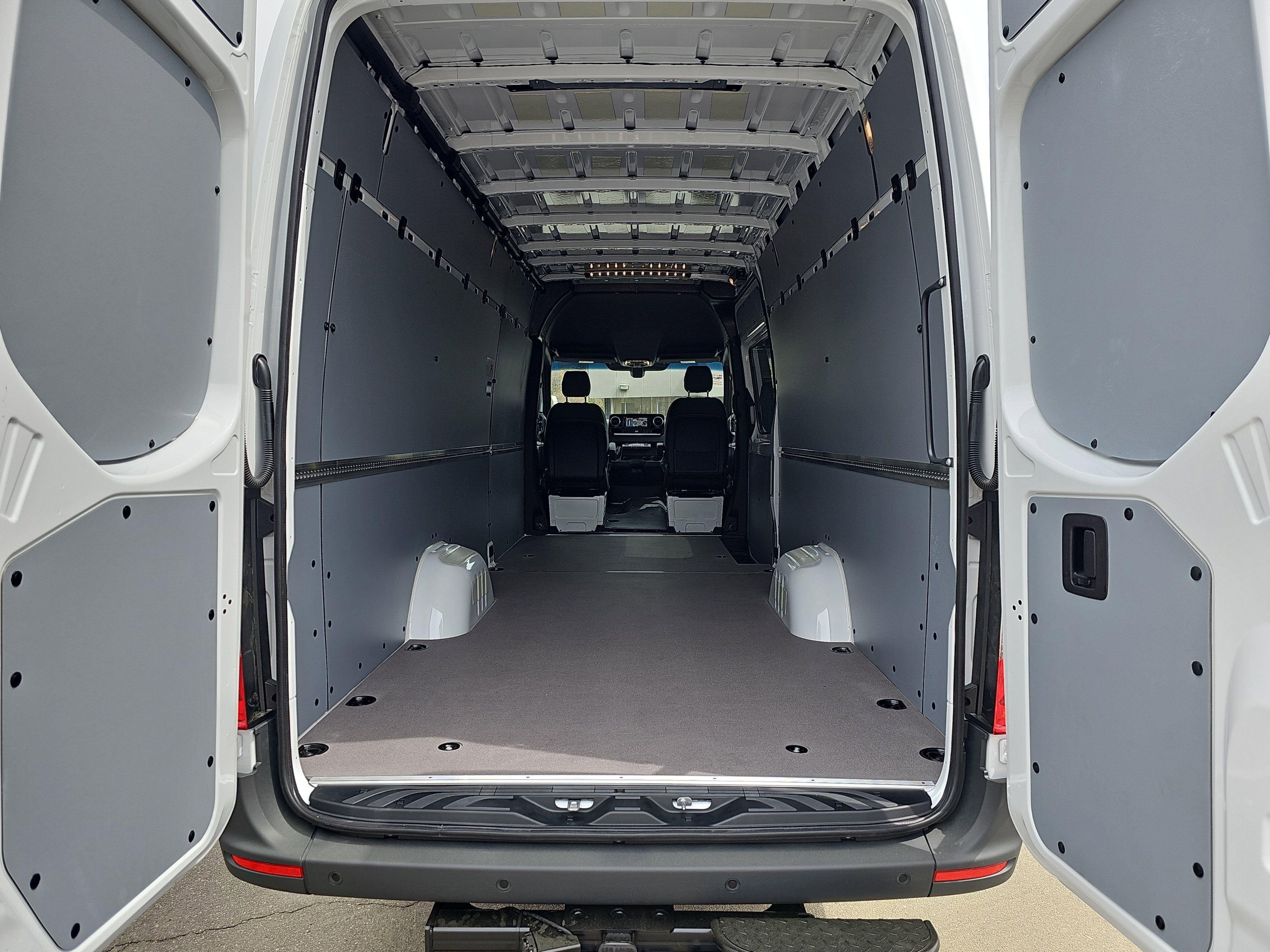 2026 Mercedes-Benz Sprinter Cargo Van Cargo 170 WB