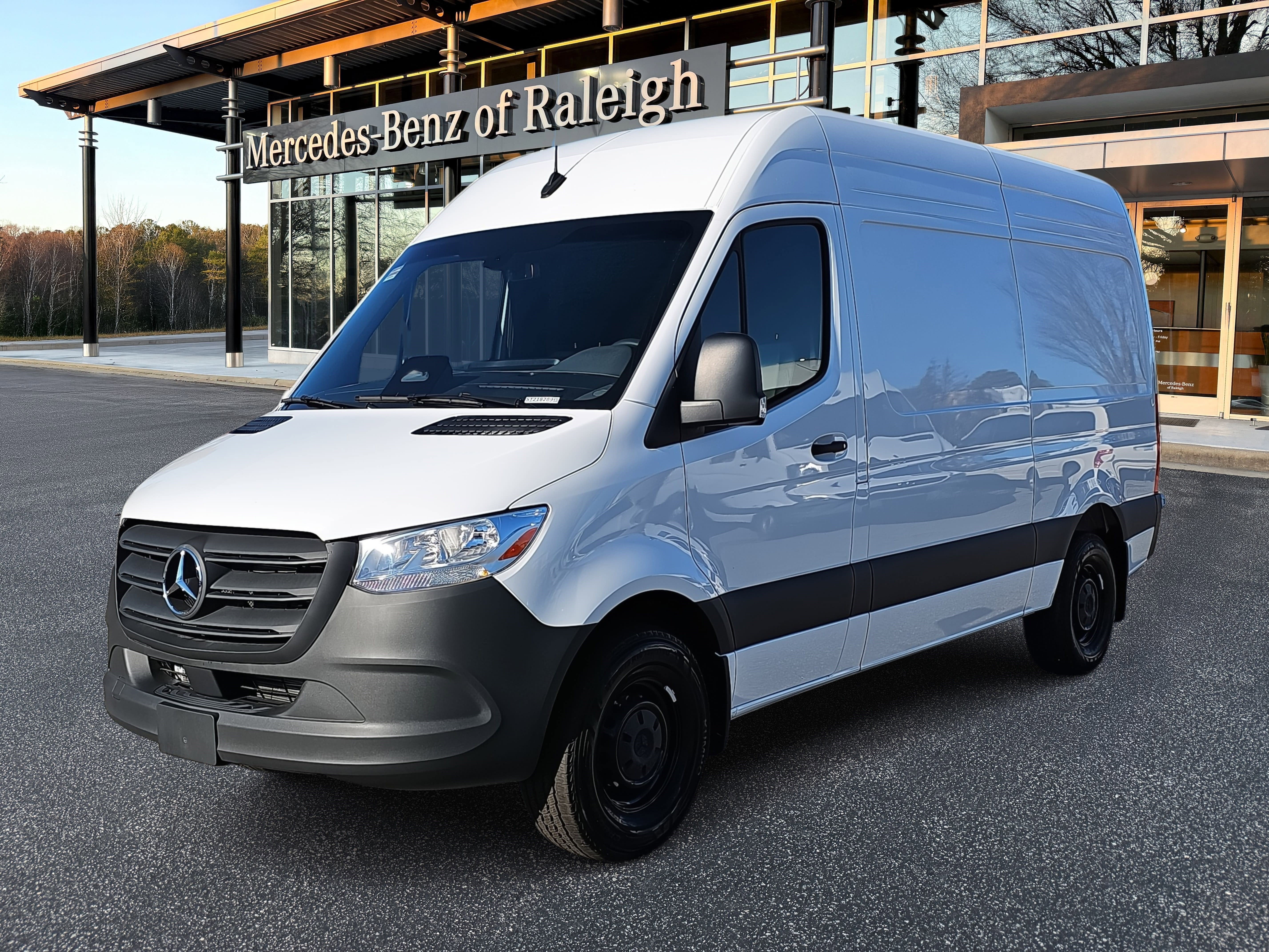 2025 Mercedes-Benz Sprinter Cargo Van Cargo 144 WB