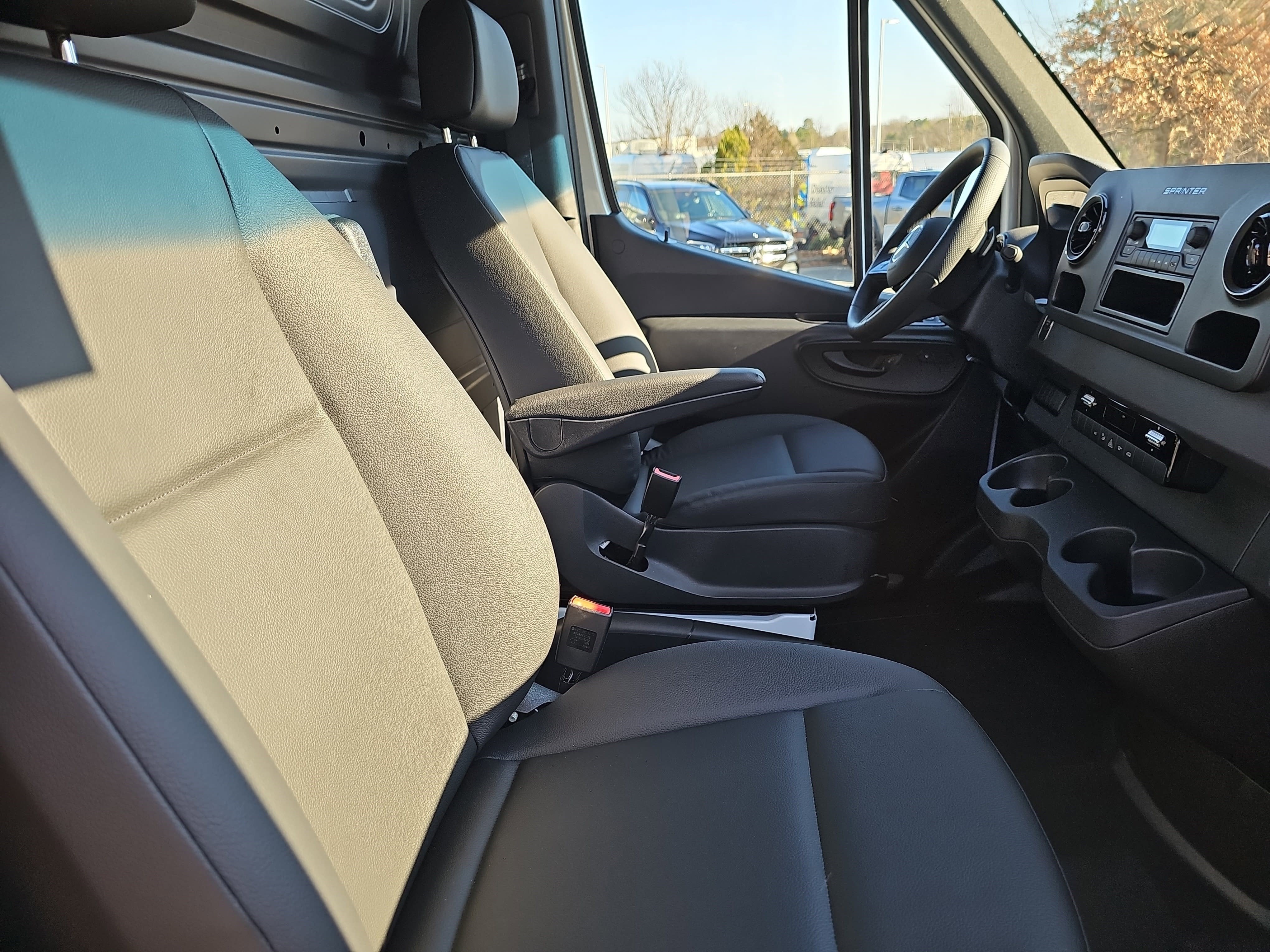 2025 Mercedes-Benz Sprinter Cargo Van Cargo 144 WB