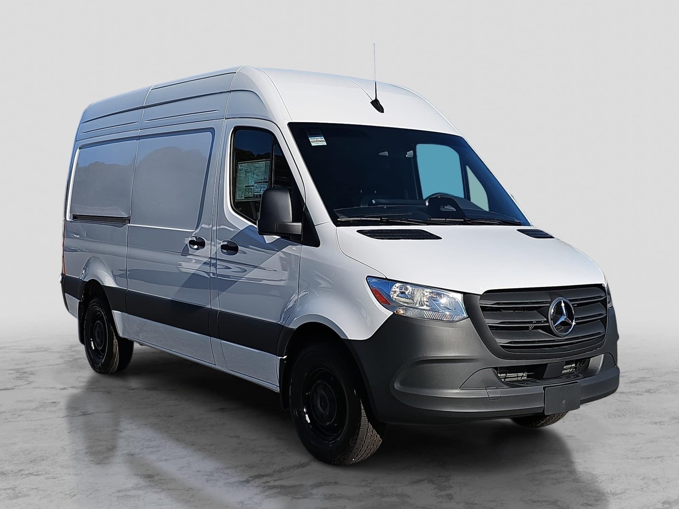 2025 Mercedes-Benz Sprinter Cargo Van Cargo 144 WB
