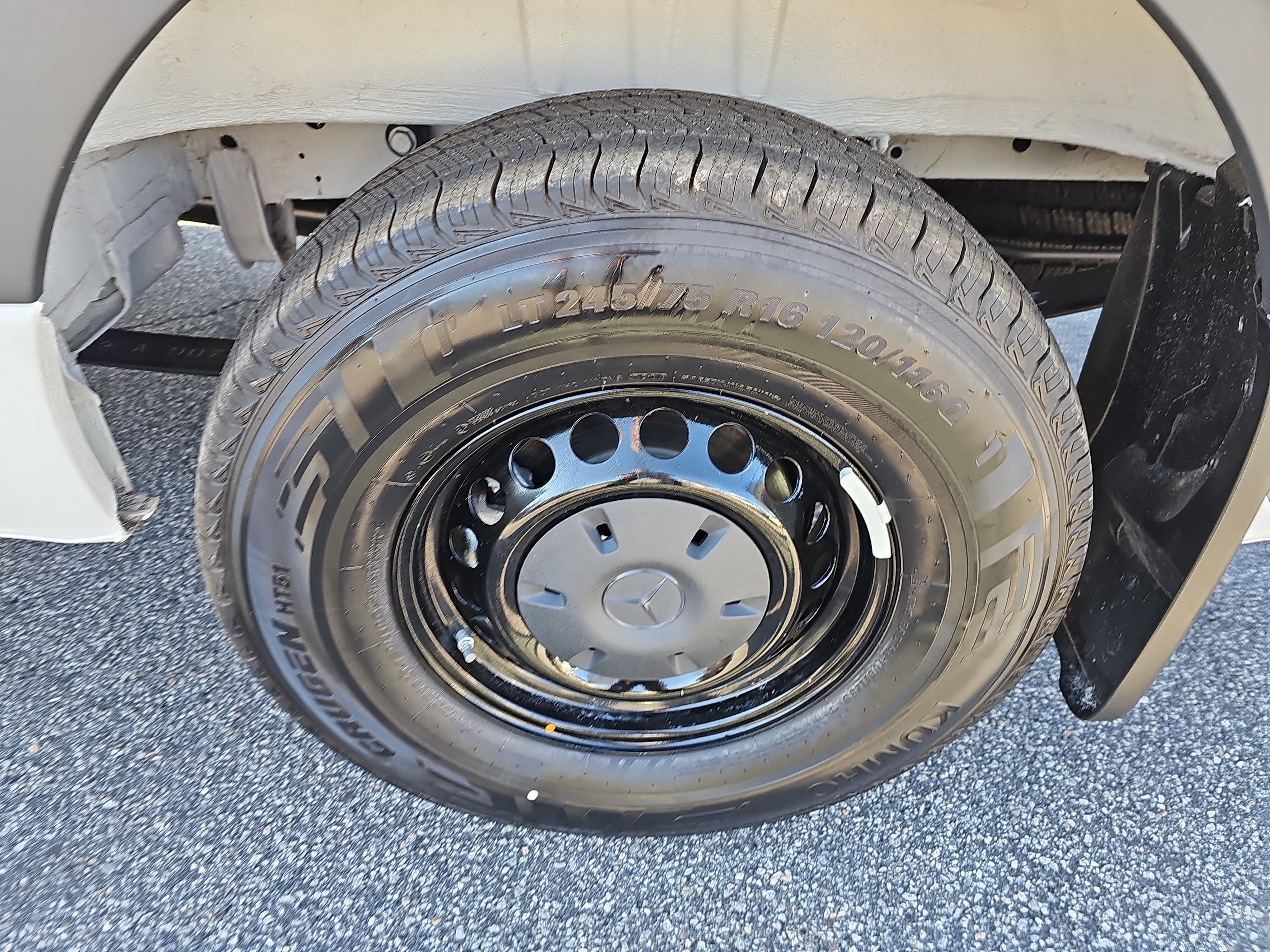 2025 Mercedes-Benz Sprinter Cargo Van Cargo 144 WB