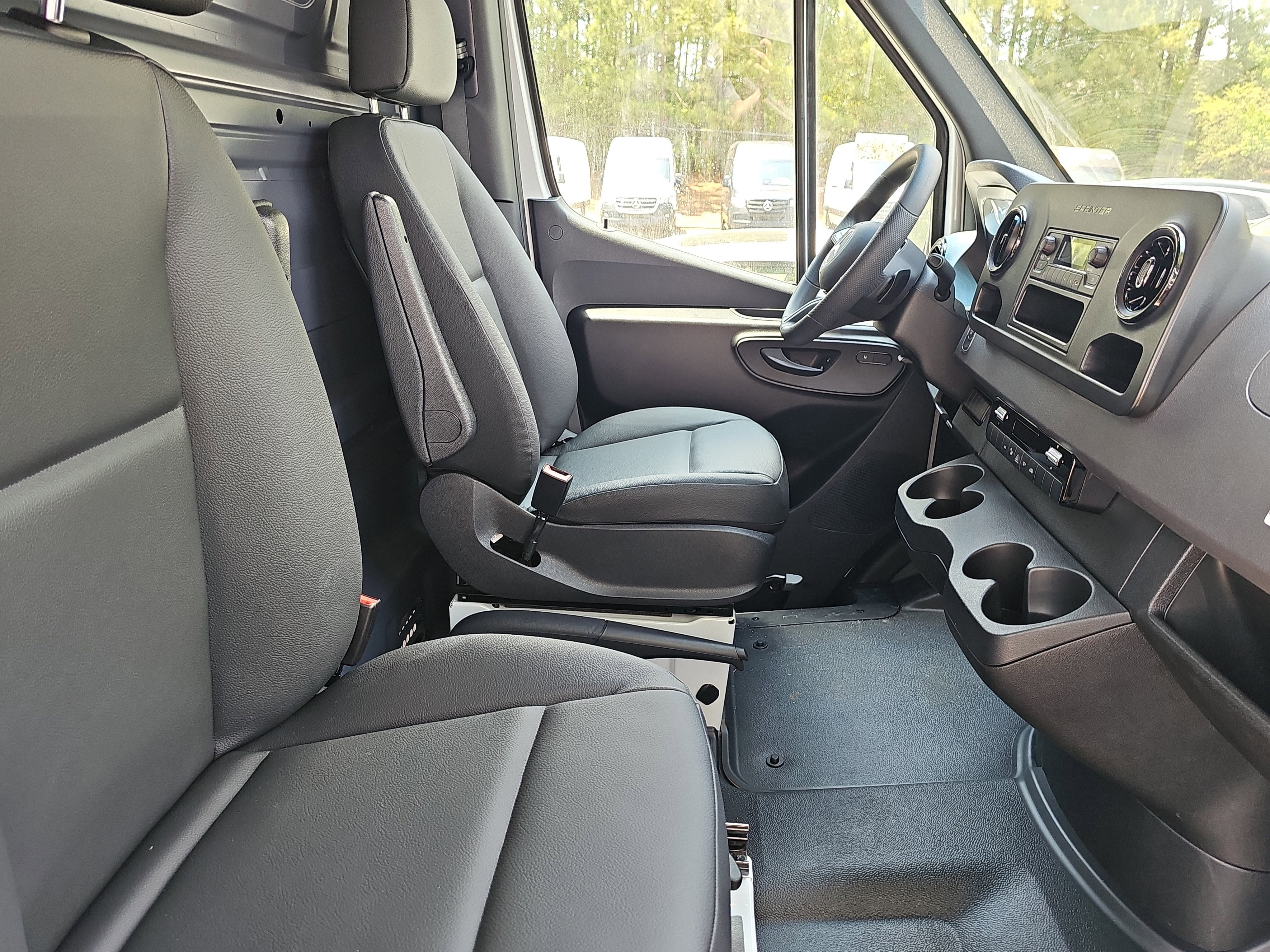 2025 Mercedes-Benz Sprinter Cargo Van Cargo 144 WB
