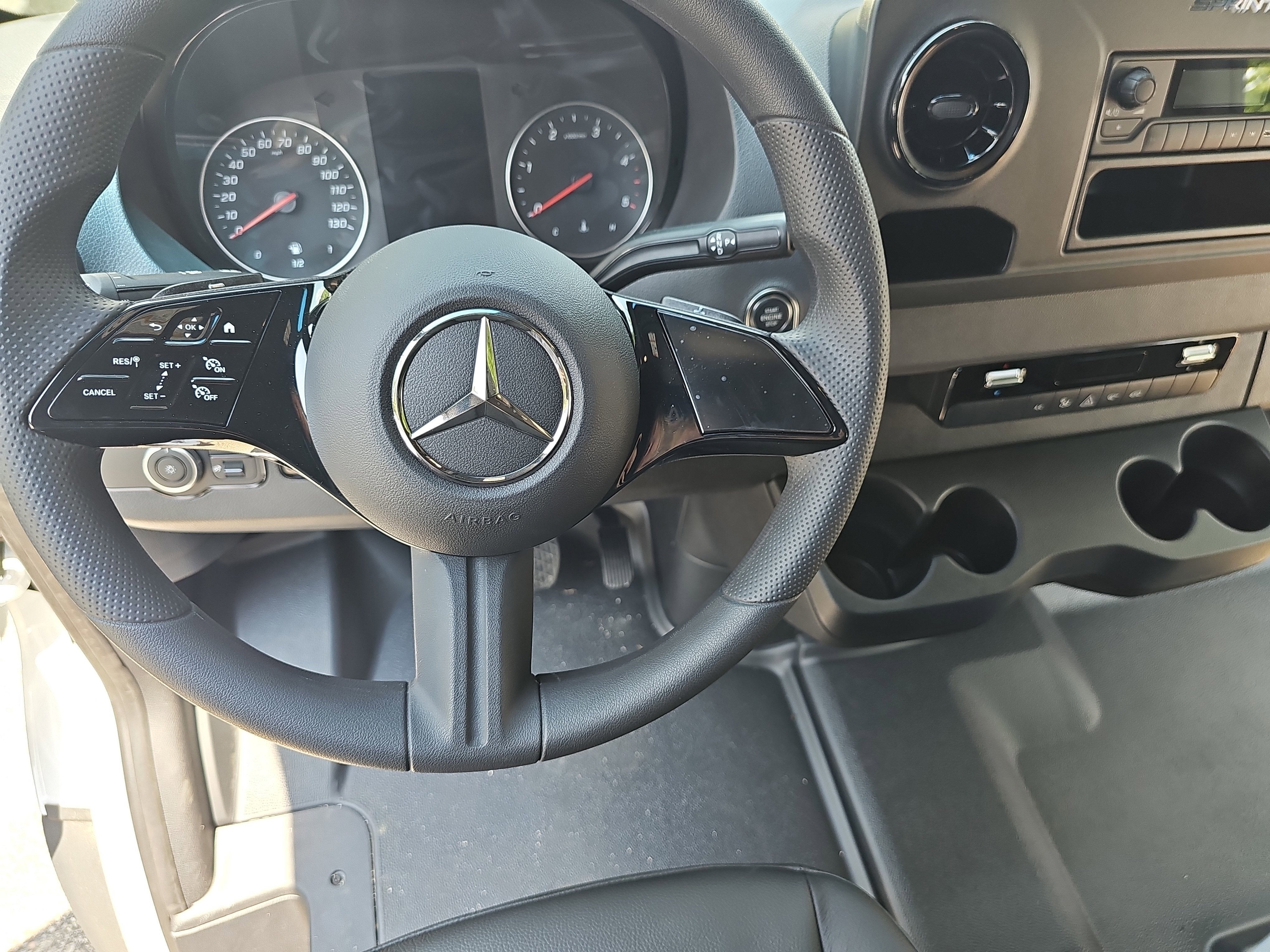 2025 Mercedes-Benz Sprinter Cargo Van Cargo 144 WB