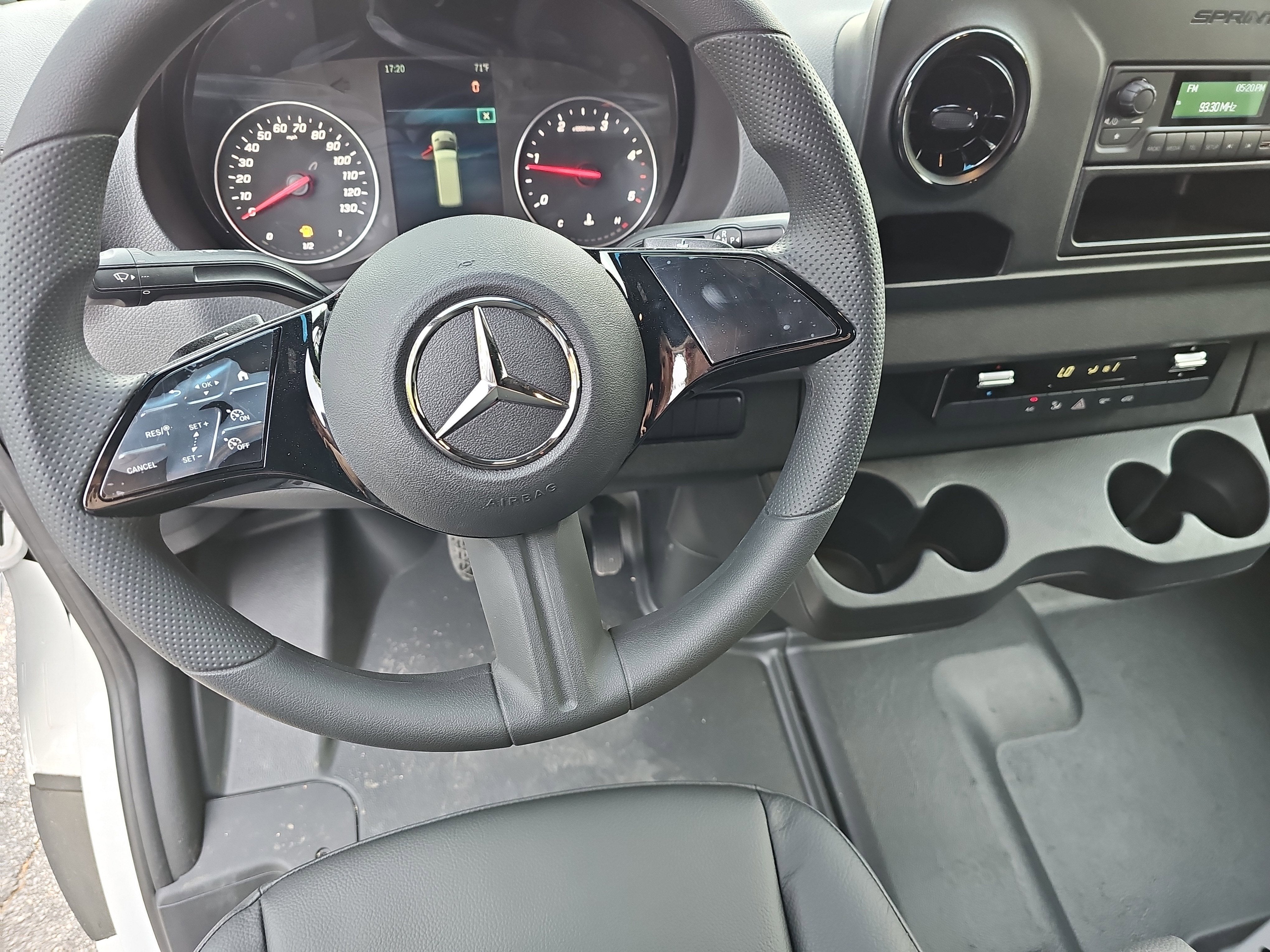 2025 Mercedes-Benz Sprinter Cargo Van Cargo 144 WB