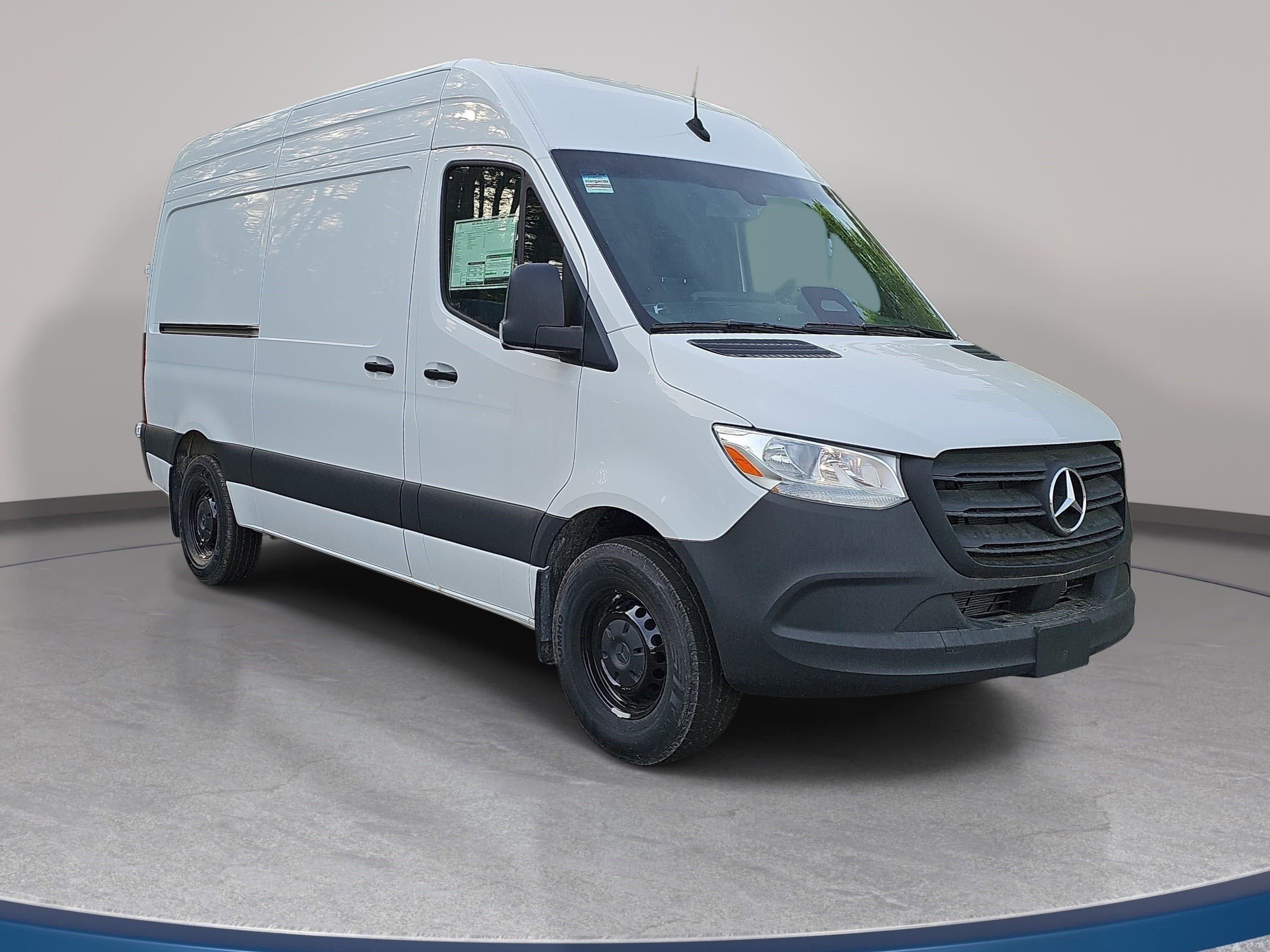 2025 Mercedes-Benz Sprinter Cargo Van Cargo 144 WB