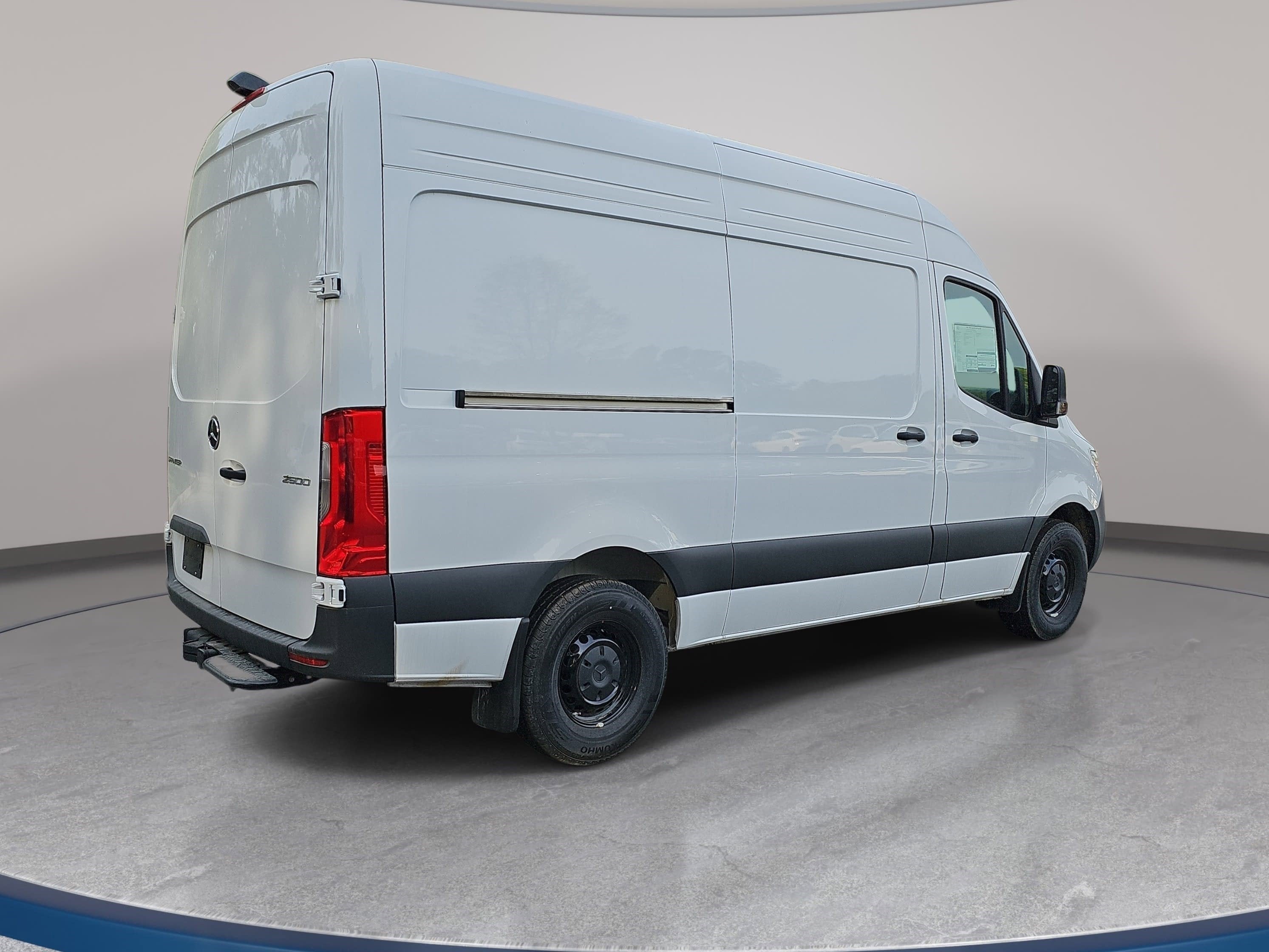 2025 Mercedes-Benz Sprinter Cargo Van Cargo 144 WB