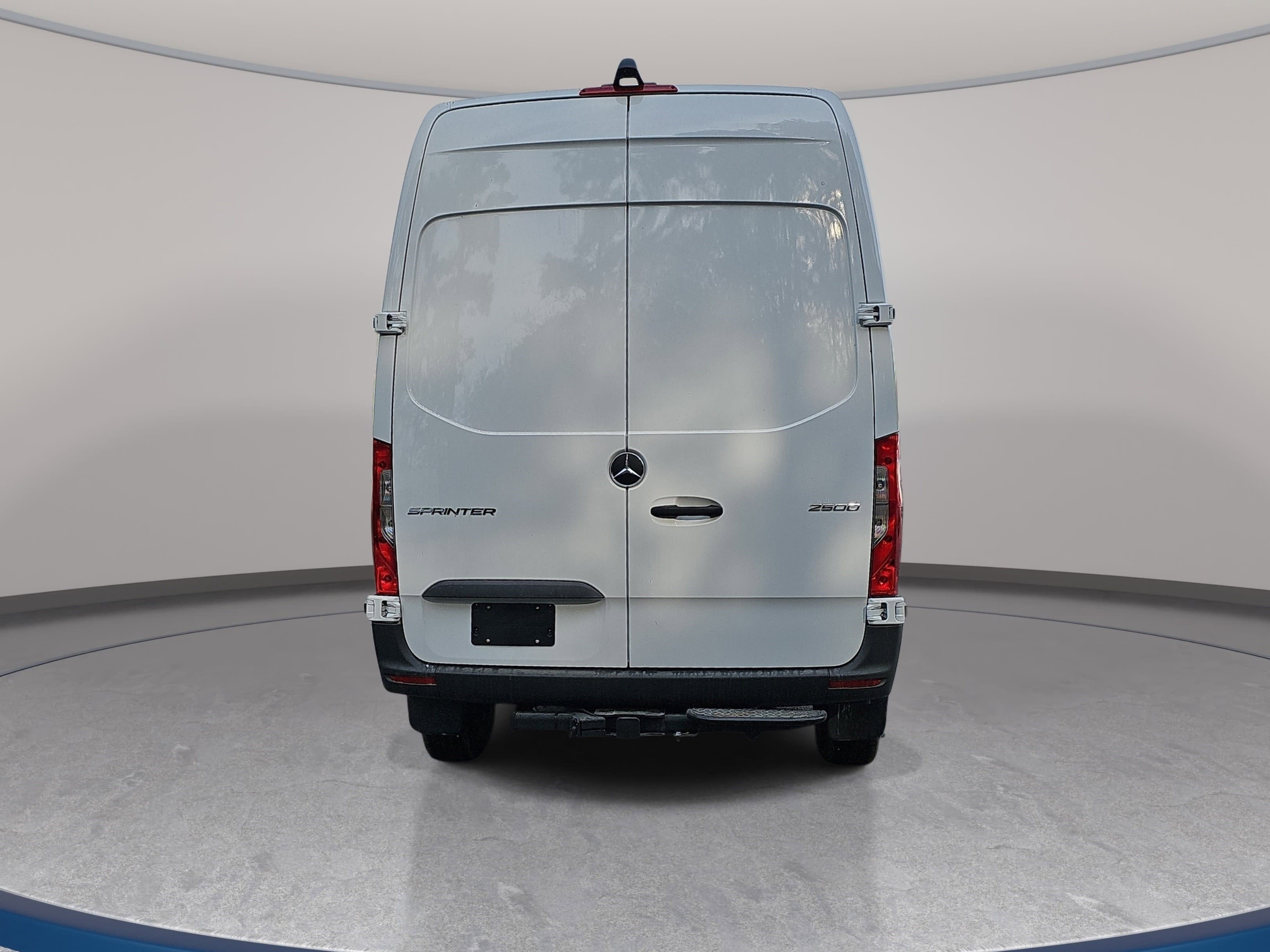 2025 Mercedes-Benz Sprinter Cargo Van Cargo 144 WB