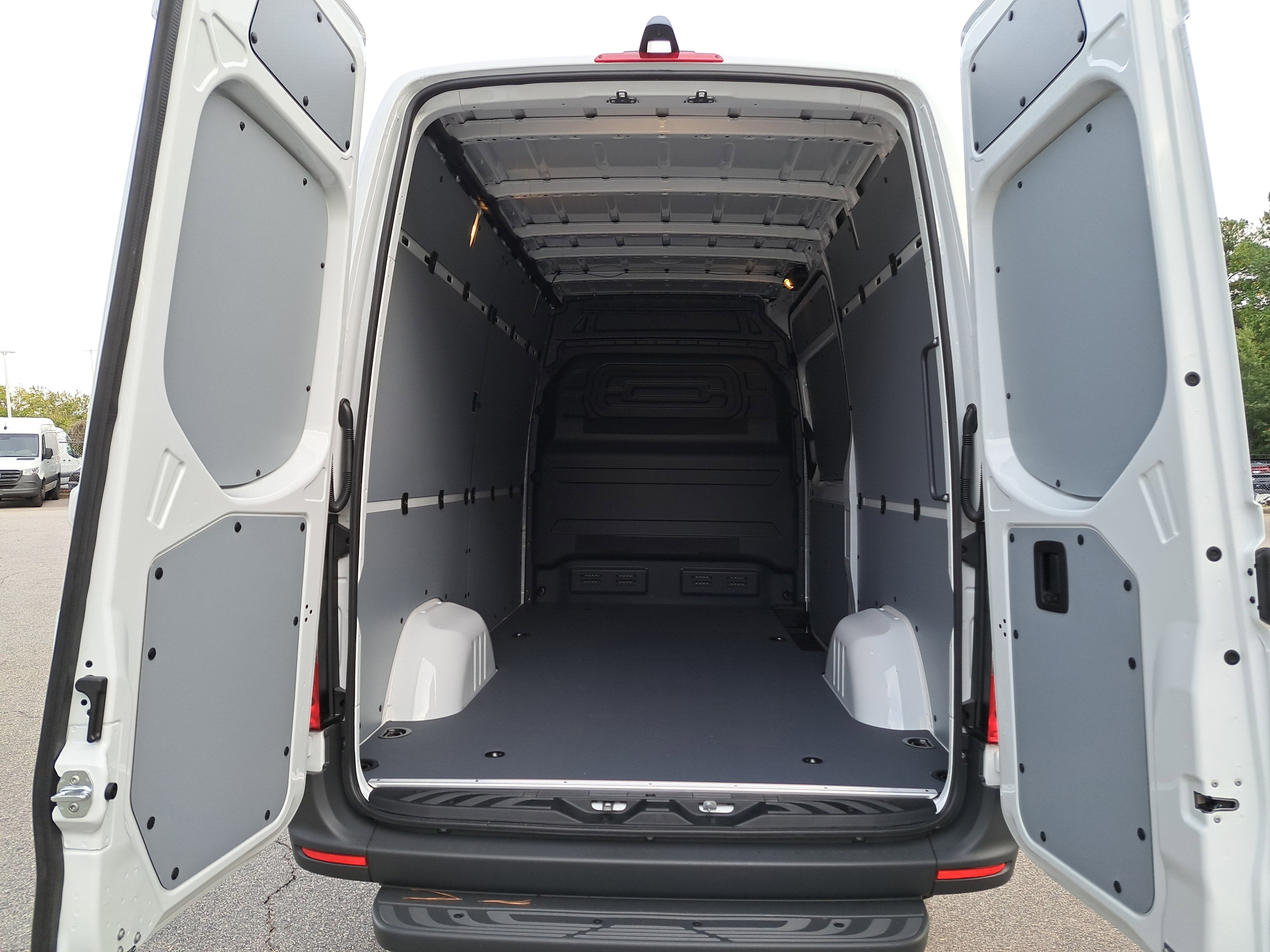 2026 Mercedes-Benz Sprinter Cargo Van Cargo 144 WB