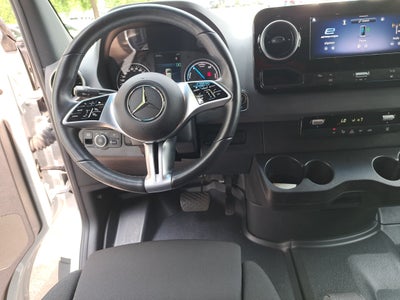 2024 Mercedes-Benz eSprinter Cargo Van Cargo 170 WB