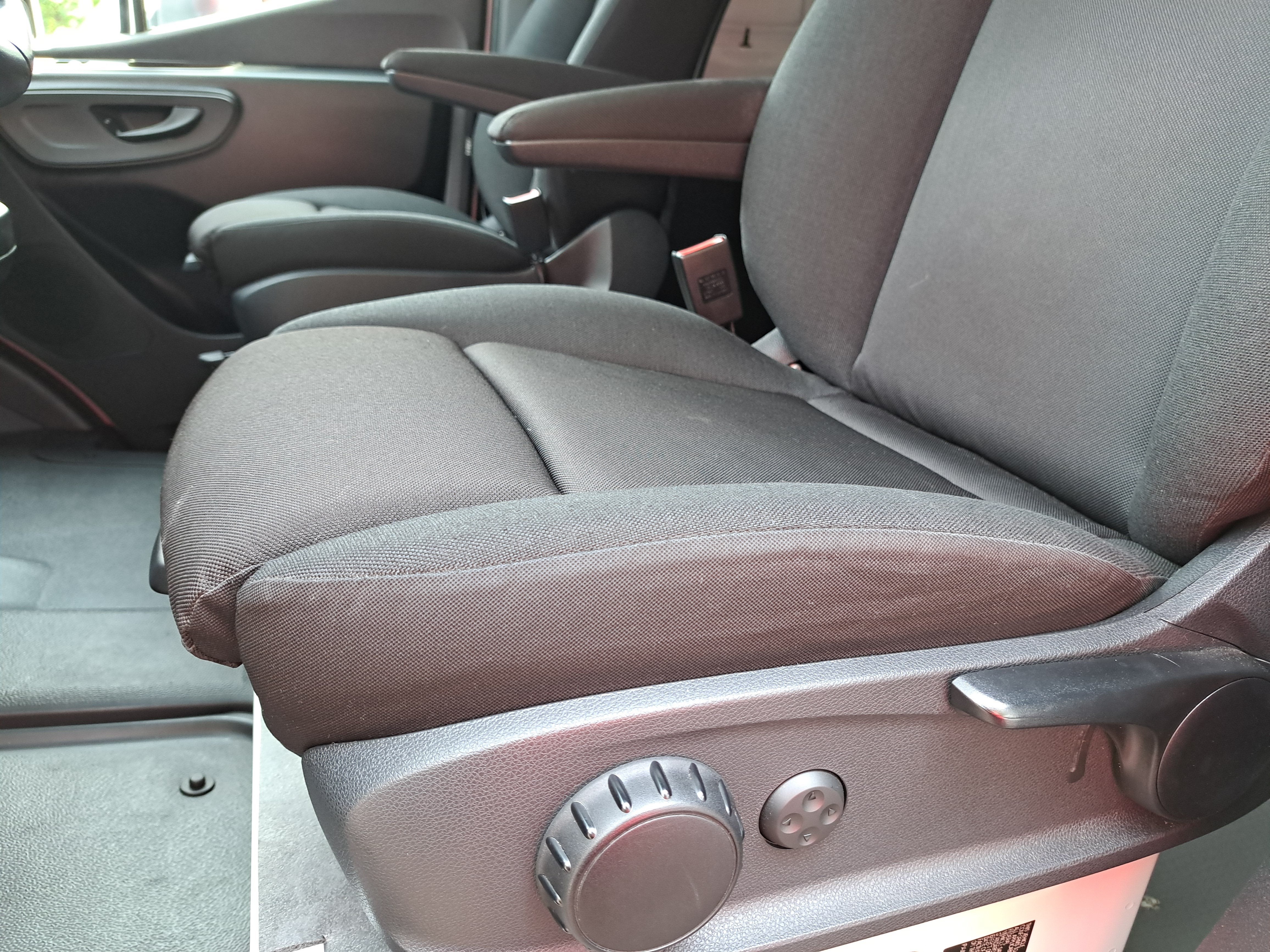2024 Mercedes-Benz eSprinter Cargo Van Cargo 170 WB
