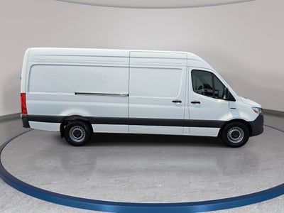 2024 Mercedes-Benz eSprinter Cargo Van Cargo 170 WB