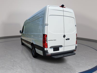 2024 Mercedes-Benz eSprinter Cargo Van Cargo 170 WB