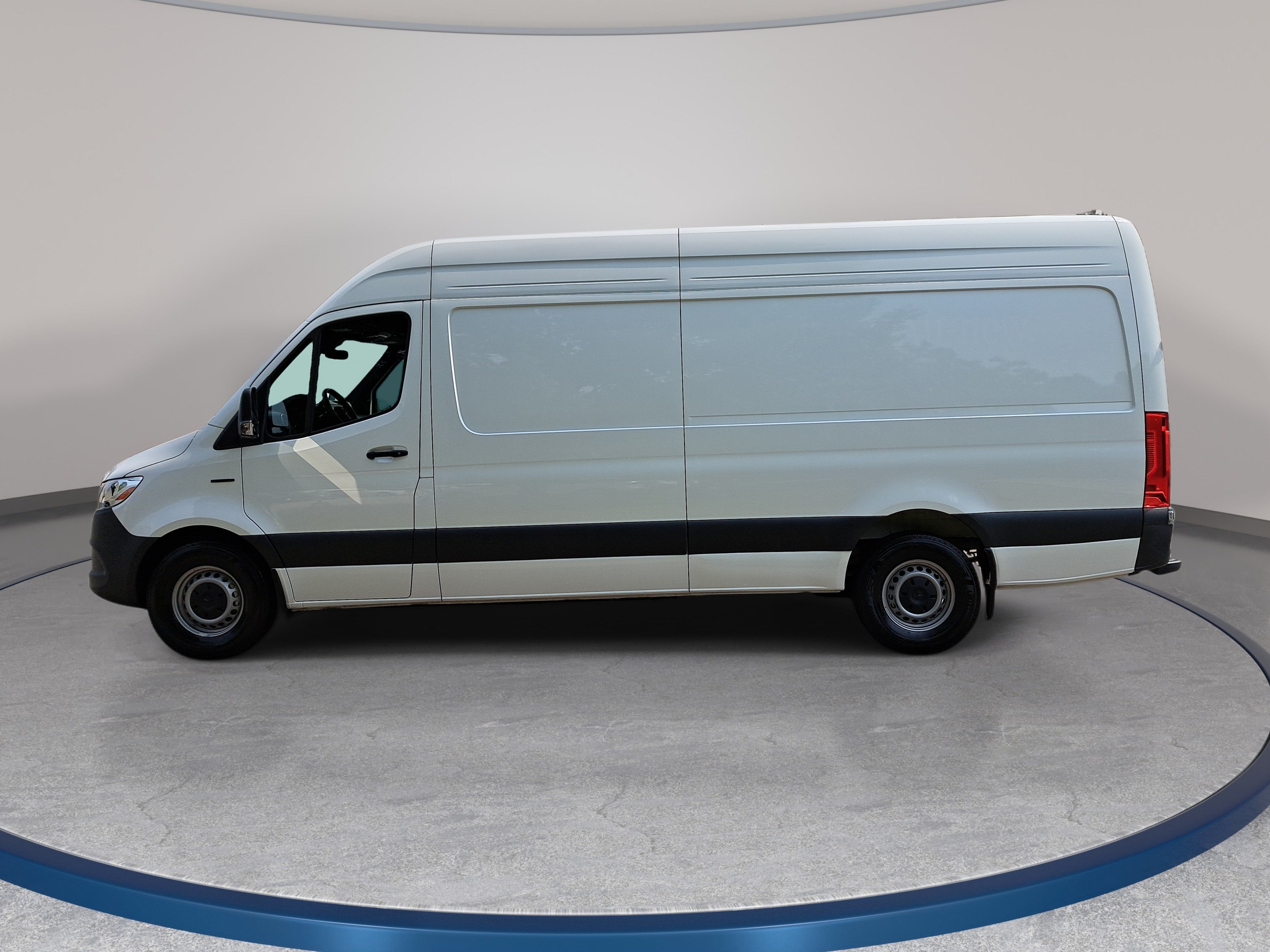 2024 Mercedes-Benz eSprinter Cargo Van Cargo 170 WB