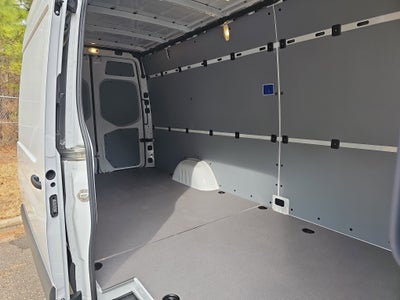 2024 Mercedes-Benz eSprinter Cargo Van Cargo 170 WB