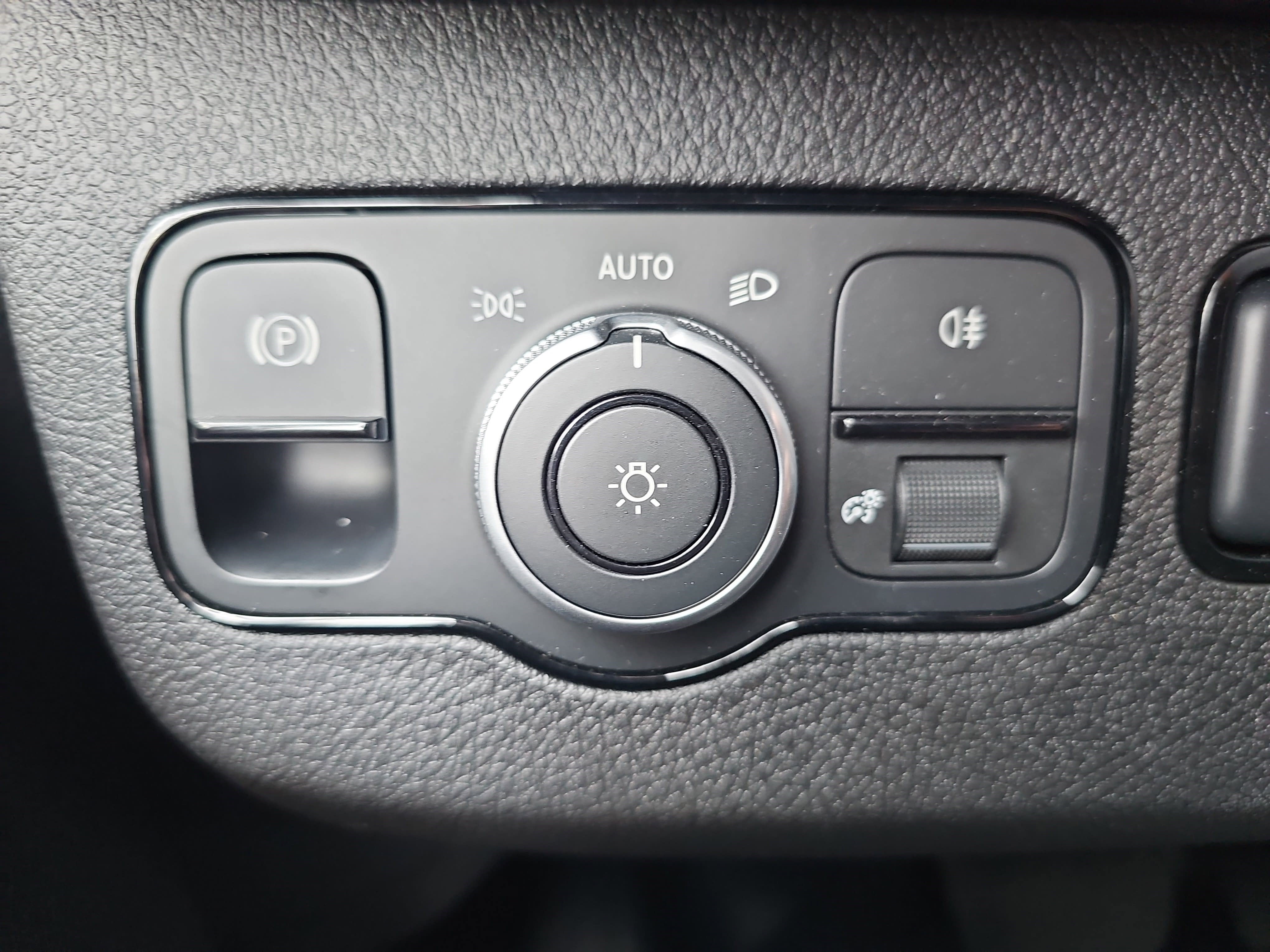 2024 Mercedes-Benz eSprinter Cargo Van Cargo 170 WB