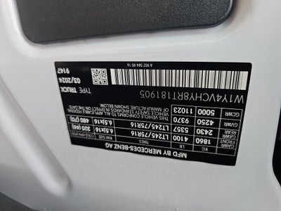 2024 Mercedes-Benz eSprinter Cargo Van Cargo 170 WB