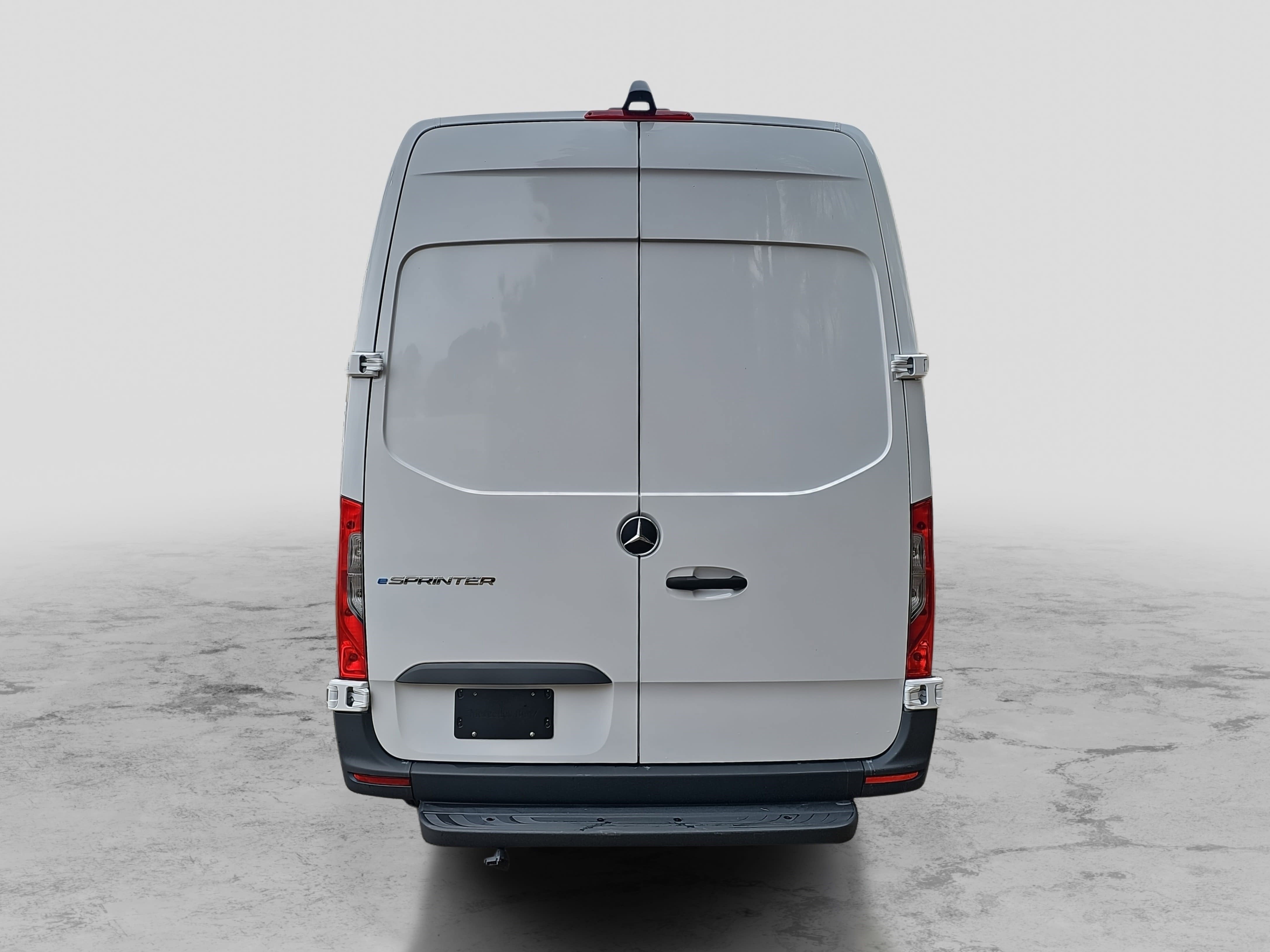 2024 Mercedes-Benz eSprinter Cargo Van Cargo 170 WB