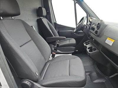 2024 Mercedes-Benz eSprinter Cargo Van Cargo 170 WB