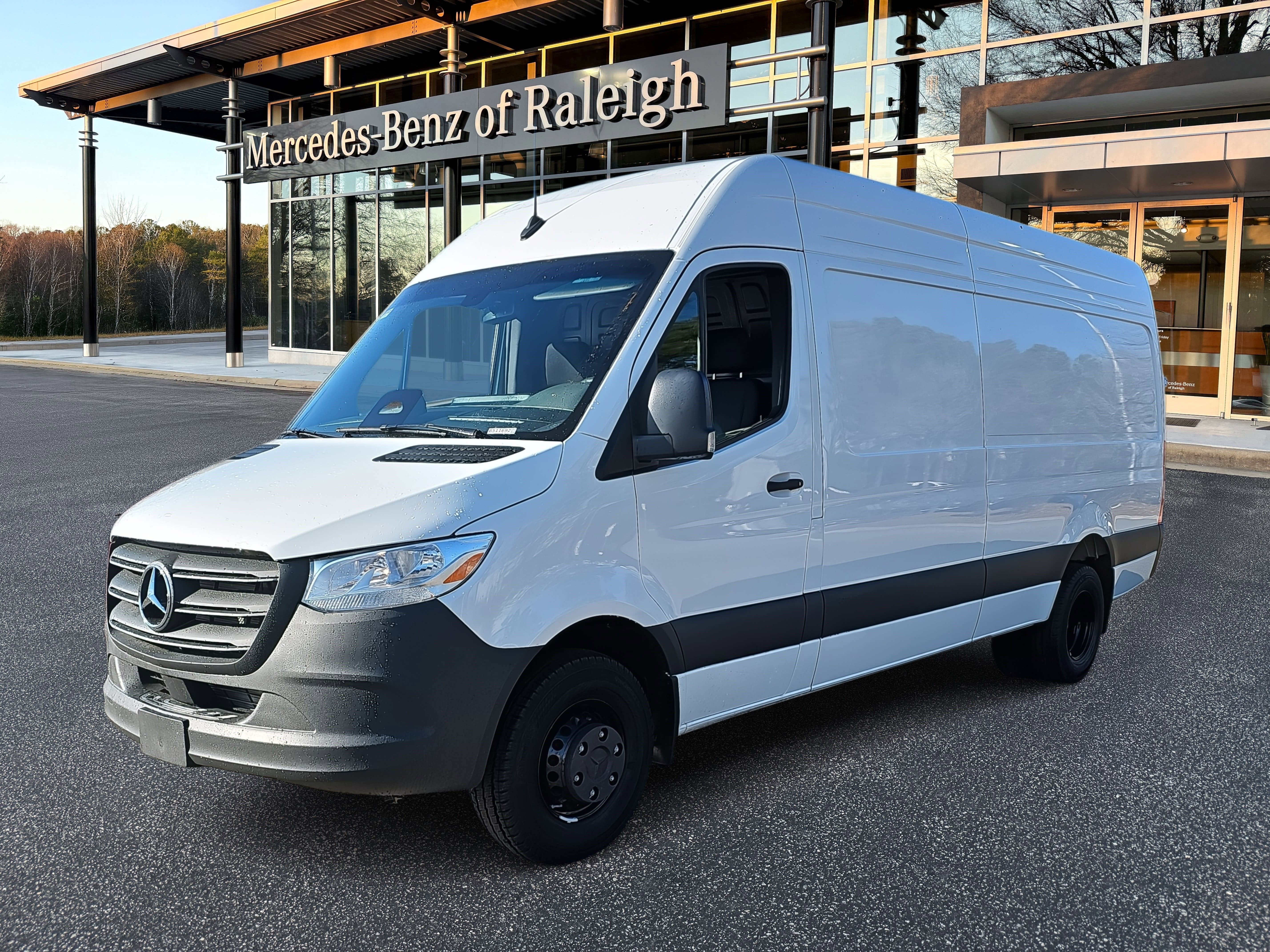 2025 Mercedes-Benz Sprinter Cargo Van Cargo 170 WB