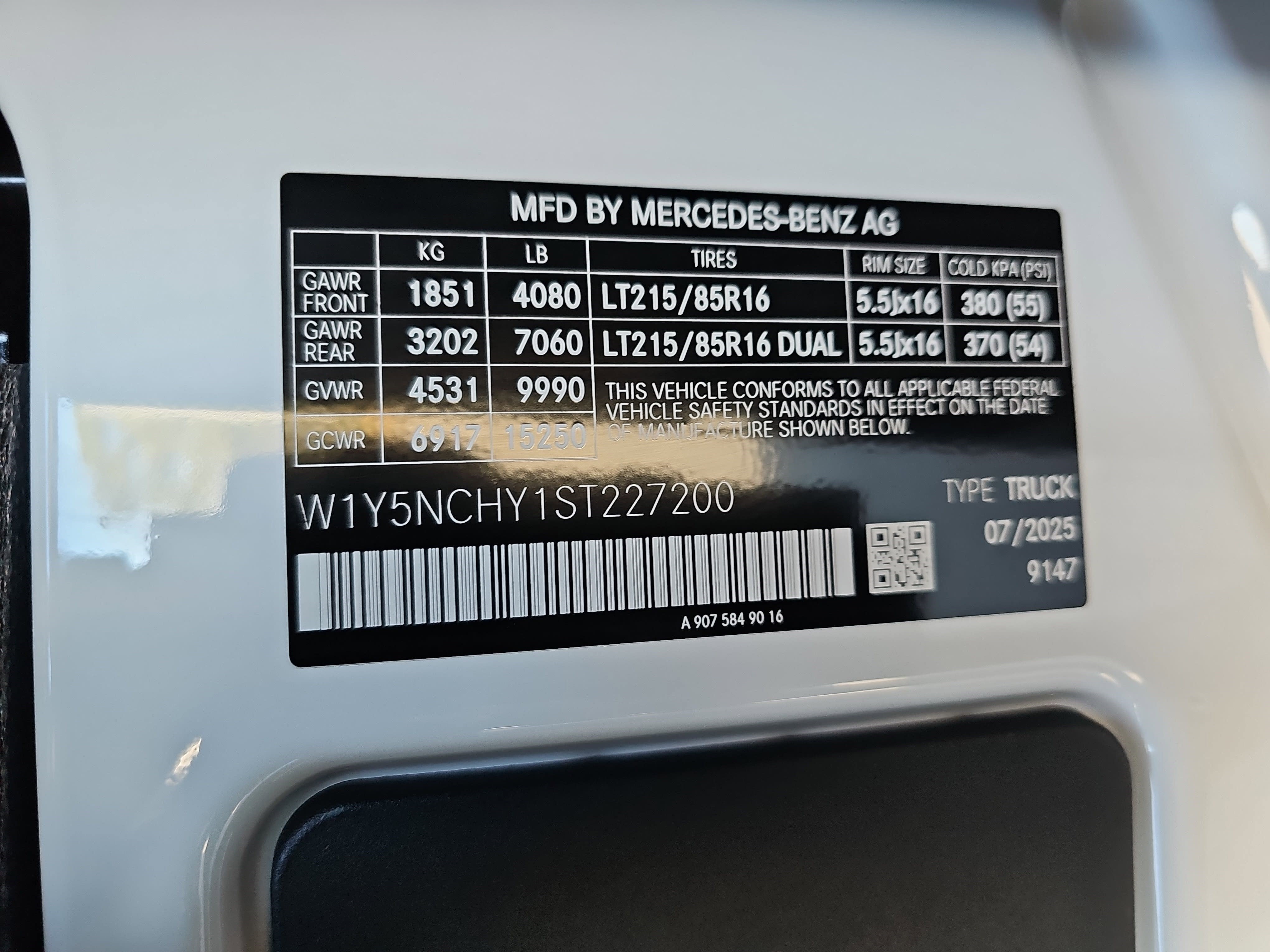 2025 Mercedes-Benz Sprinter Cargo Van Cargo 170 WB