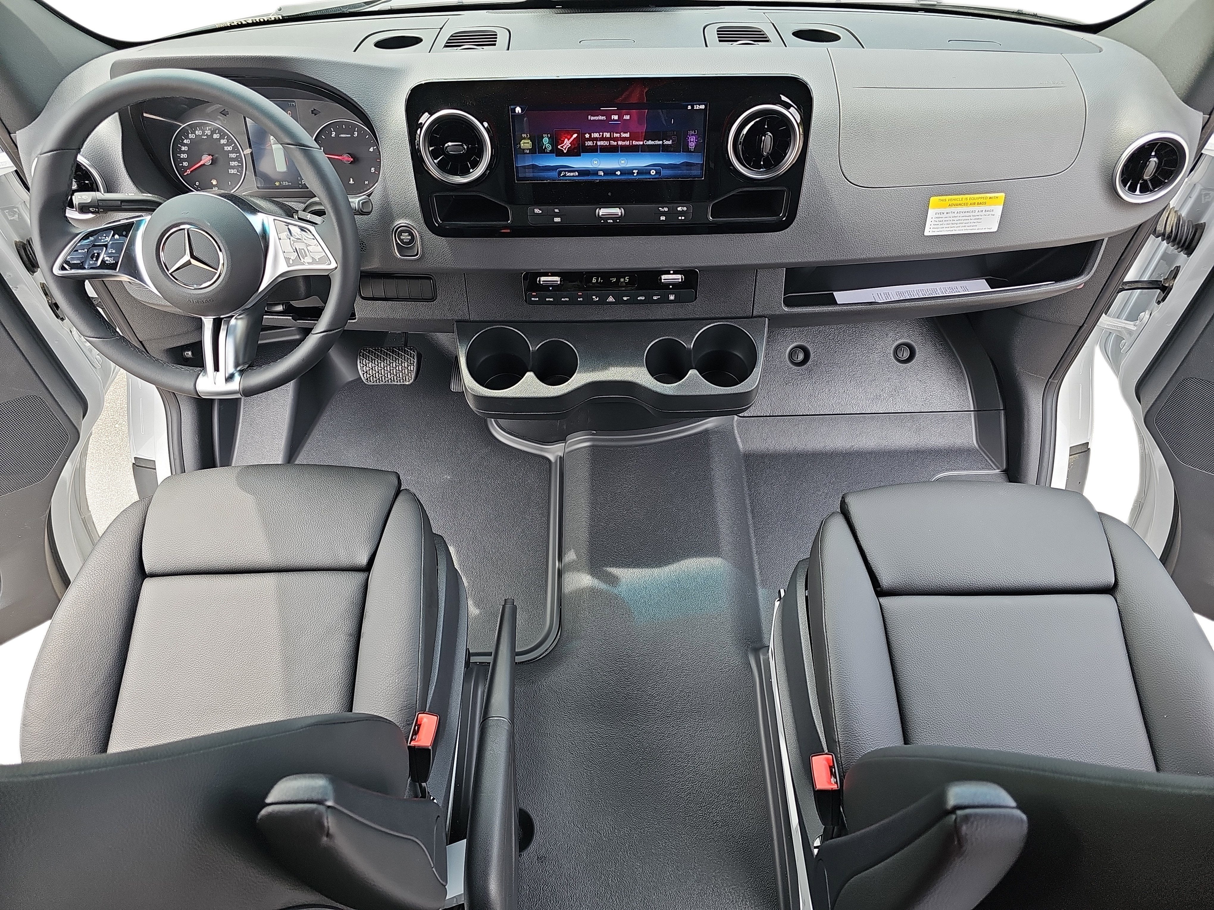 2025 Mercedes-Benz Sprinter Passenger Van Passenger 144 WB