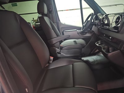 2026 Mercedes-Benz Sprinter Passenger Van Passenger 170 WB