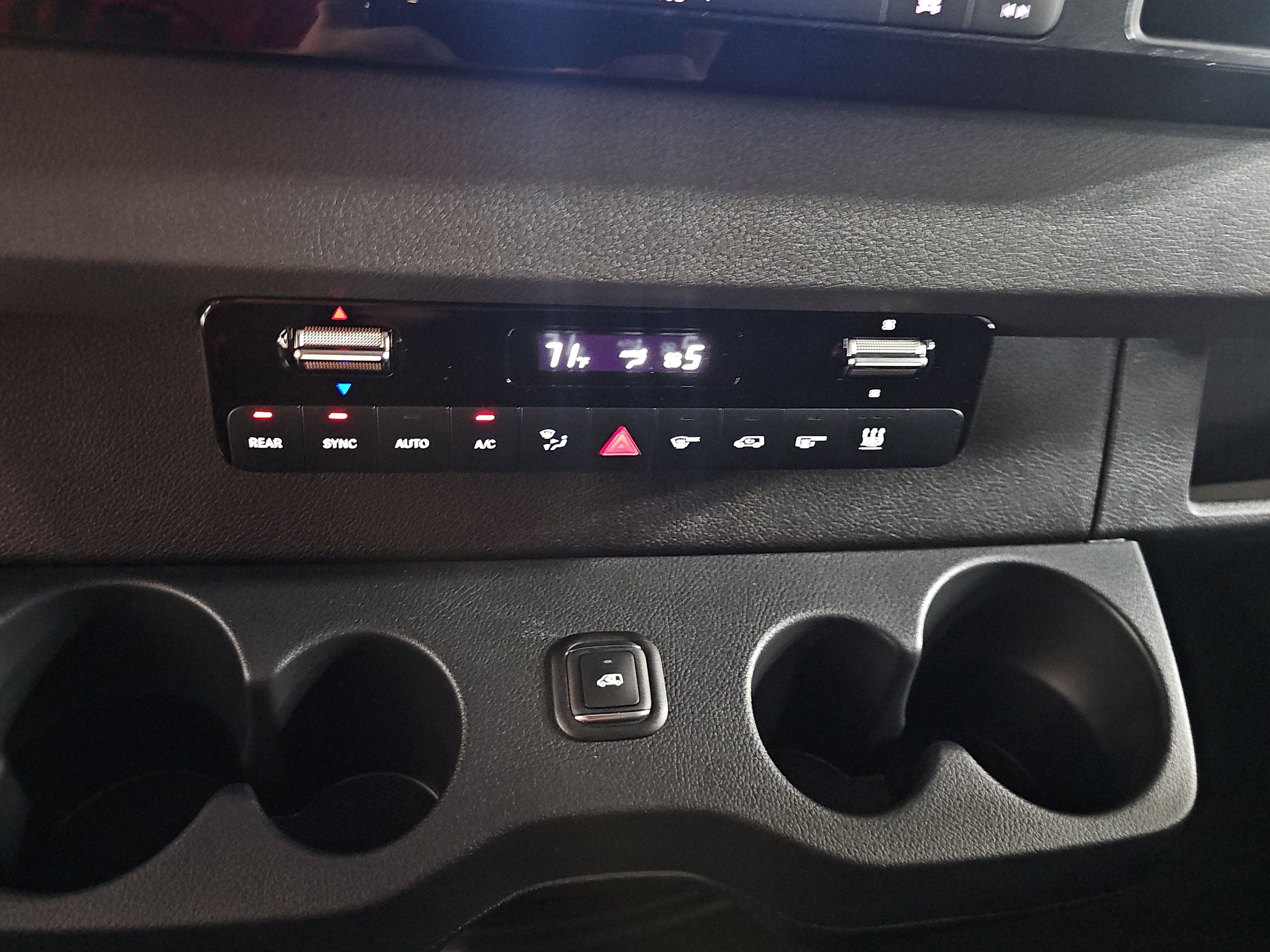 2026 Mercedes-Benz Sprinter Passenger Van Passenger 170 WB