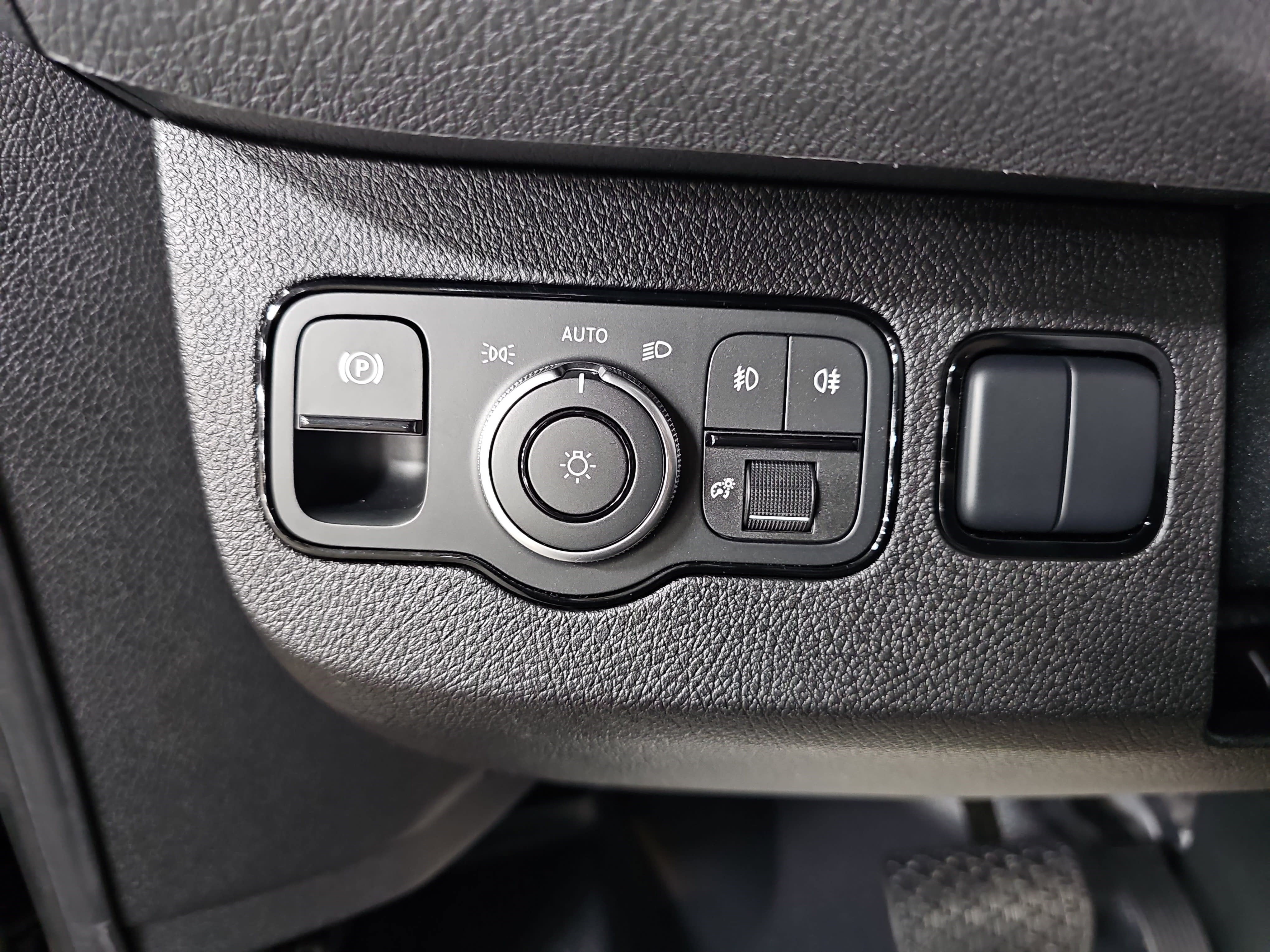 2026 Mercedes-Benz Sprinter Passenger Van Passenger 170 WB