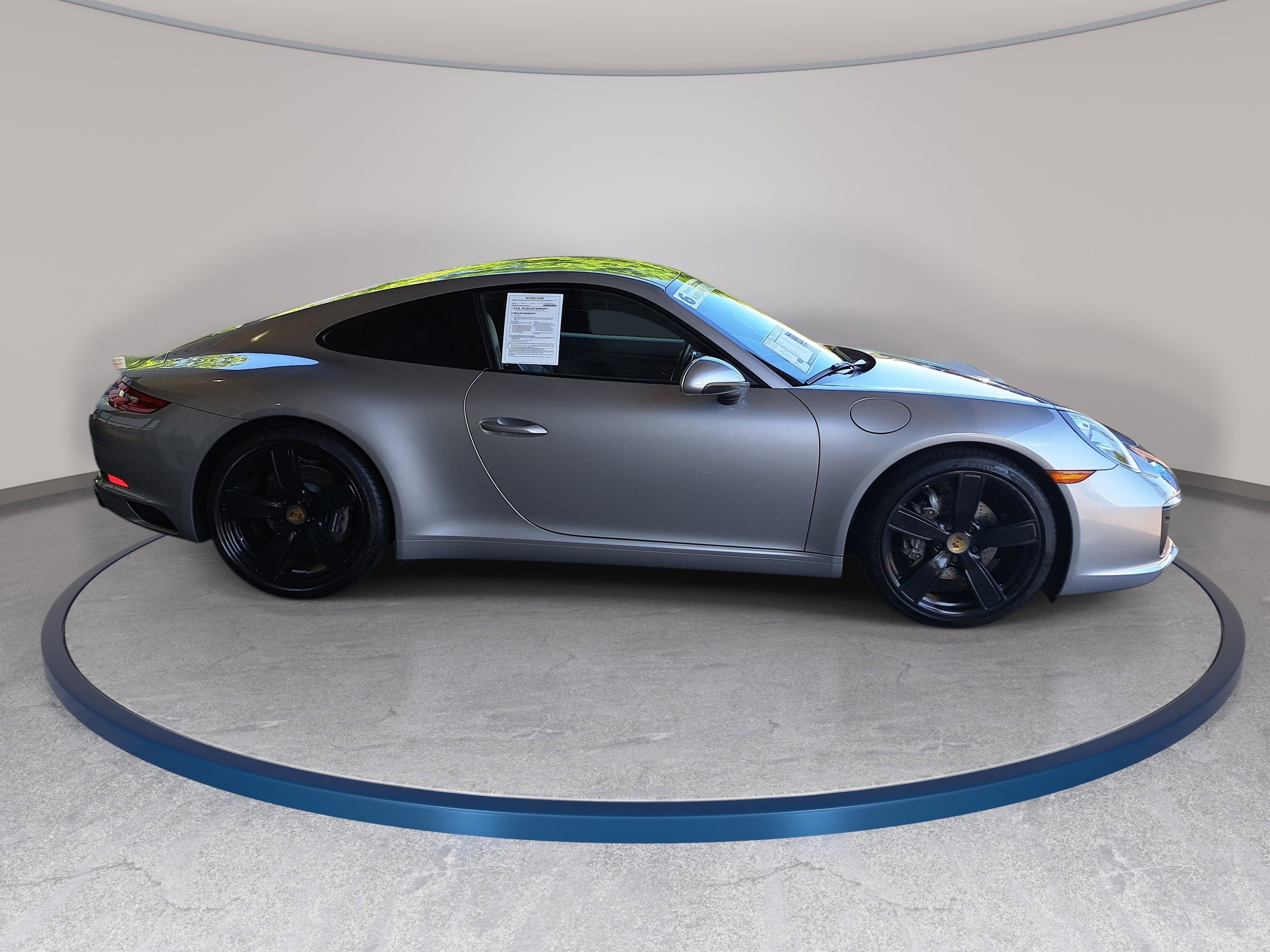 2018 Porsche 911 Carrera